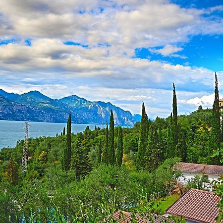 Villaggio Albergo Casa E Lago 布雷佐内加尔达 外观 照片