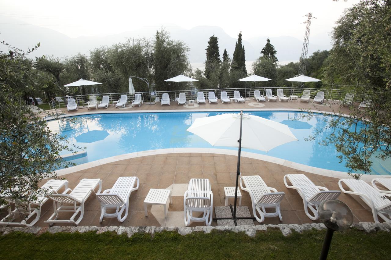 Villaggio Albergo Casa E Lago 布雷佐内加尔达 外观 照片
